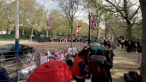 4-May-2023---Royalist-Super-Fans-Lining-Up-The-Mall-In-Preparation-For-King-Charles-Coronation-Ceremony