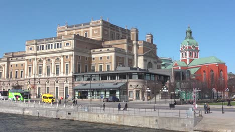 Stockholm's-Beautiful-Royal-Opera-House