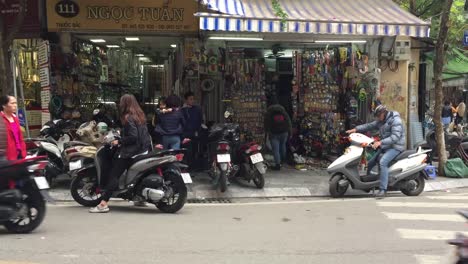 Storefront-in-busy-Hanoi,-Vietnam