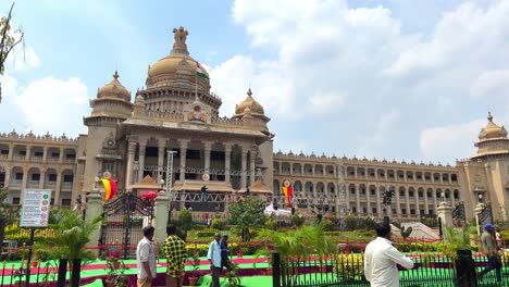 Vidhana-Soudha-is-the-largest-legislative-building-in-India-located-in-Bangalore