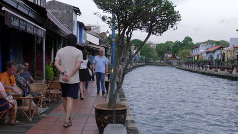 Daily-walking-strolls-at-Malacca-river-corniche-Malaysia