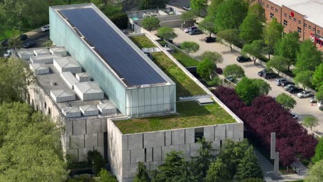 long-aerial-zoom-of-solar-panels-and-green-roof-on-art-museum-in-Philadelphia