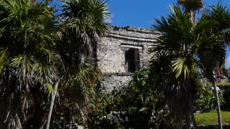 Mayan-ruins-of-Tulum-archeological-site,-Quintana-Roo,-Mexico