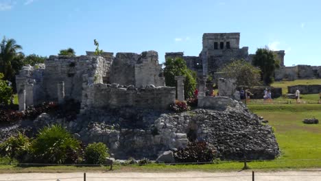 The-House-of-the-Columns-at-Tulum-archeological-site,-Quintana-Roo,-Mexico