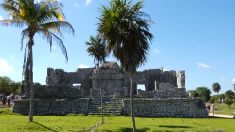 The-Palace-mayan-ruins-at-Tulum-archeological-site,-Quintana-Roo,-Mexico