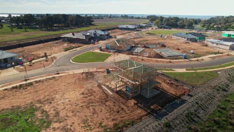 Yarrawonga,-Victoria,-Australia---14-May-2023:-Circle-over-house-under-construction-revealing-construction-site-and-golf-course-at-Yarrawonga-Victoria