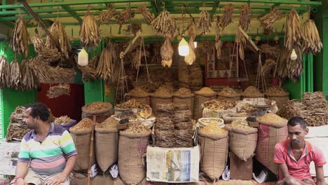 Selling-dried-fish-in-the-market