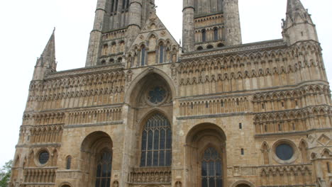 Vorderansicht-Der-Kathedrale-Von-Lincoln