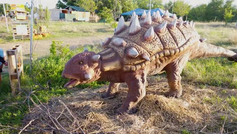 Video-of-an-animatronic-Euoplocephalus-at-the-Prehistoric-Park-event-in-Meadowmere-Park-on-Lake-Grapevine-in-Grapevine,-Texas