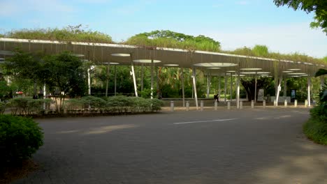 Entrance-to-the-arrival-pavilion-at-Jurong-Lakeside-Gardens,-Singapore