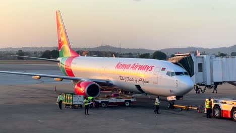 Kenya-Airways-plane-on-tarmac-at-Mombasa-airport-with-crew-on-ground
