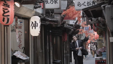 beautiful-footage-of-tokyo-japan-alley-for-jornalistic-proposes