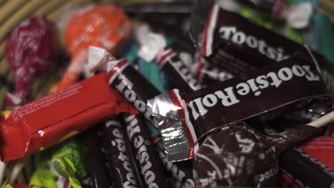Süßigkeiten-In-Einem-Halloween-Korb