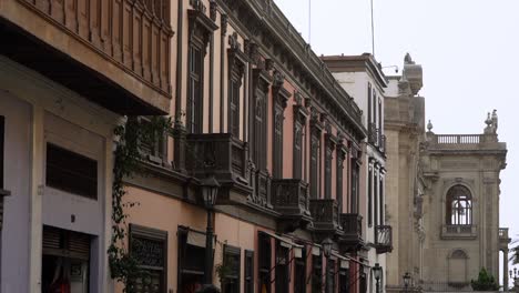Traditional-Old-Wooden-Balconies-And-Window-Frames-On-Buildings-In-Lima,-Peru
