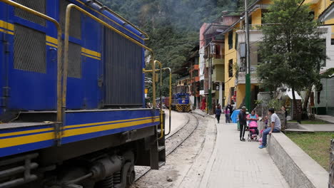 Train-Starting-at-Station-In-The-Village-Of-Aguas-Calientes-near-Machu-Picchu-In-Peru