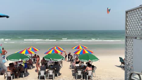 People-Relaxing-on-Sunny-Beach-in-Hua-Hin,-Thailand