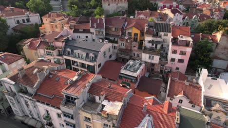 Luftdrohnenaufnahme-Der-Altstadt-Von-Plovdiv,-Bulgarien