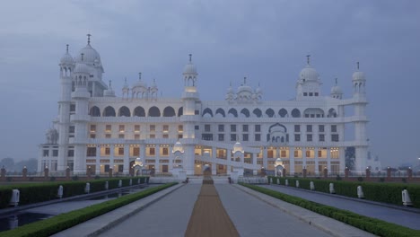 Gurdwara-Sikh-Tempel,-Punjab-Bulandpur,-Indien