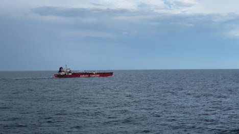 An-oil-tanker-sailing-in-the-Gulf-of-Mexico-in-slow-motion