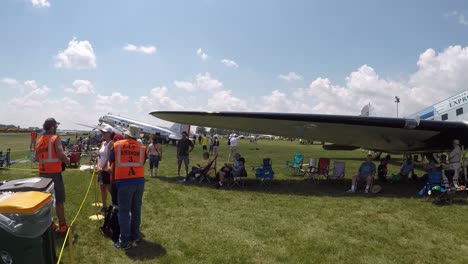airplane-parked-at-gate---airshow