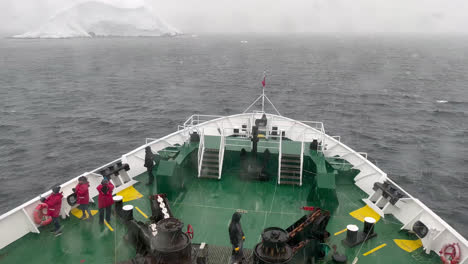 Bridge-POV,-Antarctic-expedition-ship-MS-EXPEDITION-anchoring-at-Melchior-Islands
