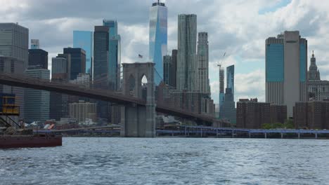 Iconic-New-York-Skyline-View-With-Brooklyn-Bridge-Seen-From-Across-East-River