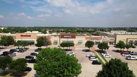 Aerial-footage-of-the-Petco-building-in-Highland-Village-Texas