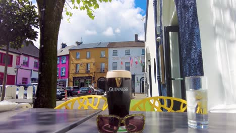 A-pint-of-Guinness-in-4K-eagerly-anticipated-by-a-customer-at-a-hotel-in-Kinsale