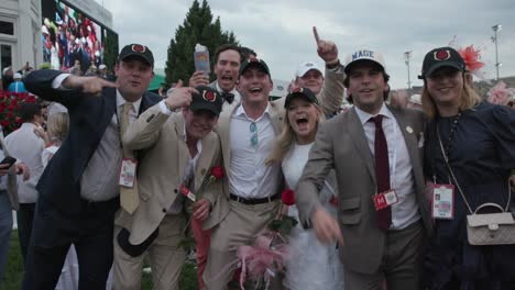 Kentucky-Derby-Winners-Circle-Mage-Family