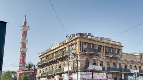 Khyber-Hotel-In-Saddar-In-Karachi-During-The-Day-With-Minaret-Beside-It