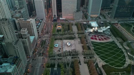 Aerial-view-of-Millenium-Park,-downtown-Chicago,-traffic