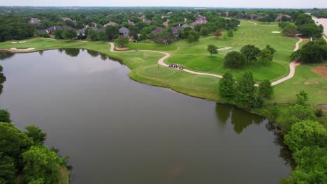 Imágenes-Aéreas-Editoriales-Del-Club-De-Golf-Bridlewood-En-Flower-Mound,-Texas