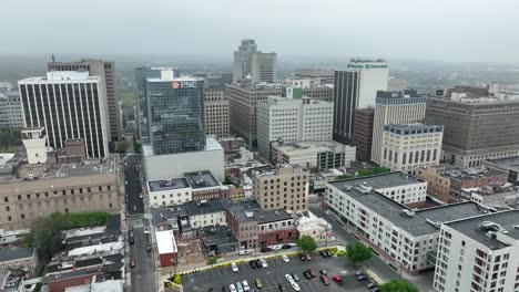 Downtown-financial-district-of-Wilmington,-Delaware-on-foggy-morning