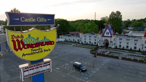 Dutch-Wonderland-is-a-theme-park-in-Lancaster,-Pennsylvania