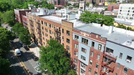 Rundown-apartment-buildings-in-New-York-City