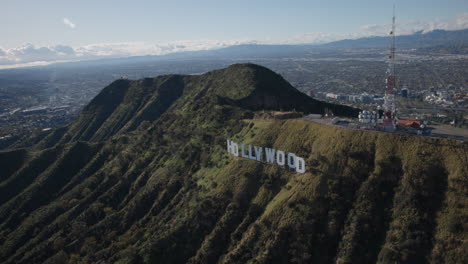 Hollywood-Schild-Aus-Der-Luft-An-Einem-Sonnigen-Helikoptertag