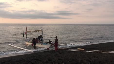 Traditional-fishing-boat-in-Indonesia-getting-prepared-to-go-to-the-sea-in-north-Bali