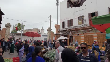 Bustling-Medina-market-in-Casablanca,-Morocco---vibrant-Moroccan-souk-scene
