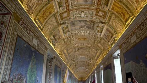 Blick-Auf-Die-Decke-Der-Vatikanischen-Kartengalerie