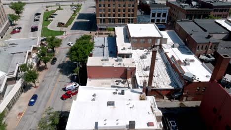 Downtown-Rock-Island,-Illinois-with-drone-video-tilting-up-and-moving-forward