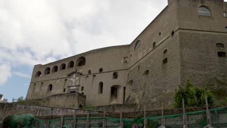 Looking-Up-At-Medieval-Fortress-Walls-Of-Castel-Sant'Elmo-On-Vomero-Hill,-Naples