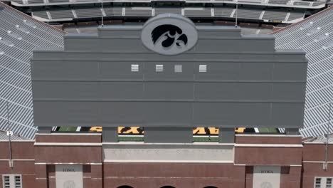 Kinnick-stadium-on-the-campus-of-the-University-of-Iowa,-home-of-the-Iowa-Hawkeyes-in-Iowa-City,-Iowa-with-drone-video-tilting-up