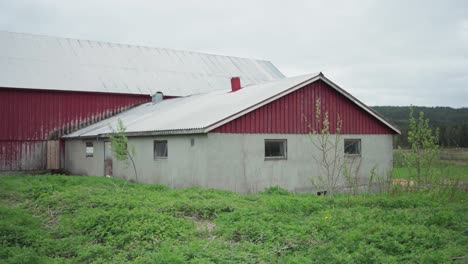Barn-Building-On-Agricultural-Landscape-In-Norway.-wide