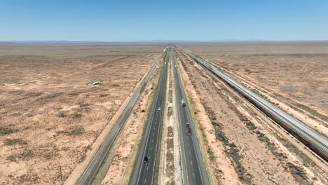 Desert-landscape-with-interstate-highway