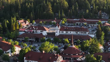 lake-arrowhead-village-shopping-center-busy-with-motion-and-moving-people-AERIAL-STATIC-TELEPHOTO-COMPRESSION-4k