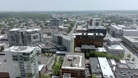 Iowa-City,-Iowa-downtown-with-drone-video-moving-in