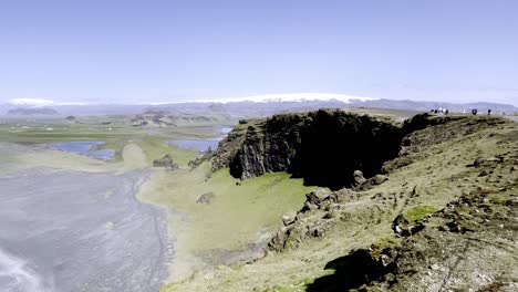 Islandia---Dyrhólaey-Es-Un-Lugar-Verdaderamente-único-E-Inolvidable,-Y-Seguramente-Dejará-Una-Impresión-Duradera-En-Cualquier-Visitante