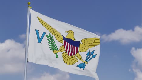 Bandera-De-Las-Islas-Vírgenes-De-Los-Estados-Unidos-Moviéndose-En-El-Viento-Con-Un-Cielo-Azul-Claro-En-El-Fondo,-Nubes-Moviéndose-Lentamente,-Asta-De-Bandera,-Cámara-Lenta