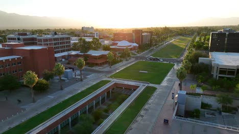 Universität-Von-Arizona,-College-Campus-Grün