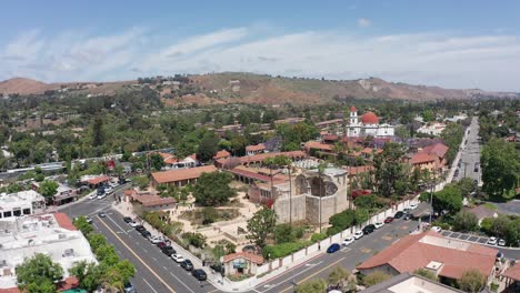 Wide-panning-aerial-shot-of-the-ruins-of-the-Great-Stone-Church-at-the-Mission-San-Juan-Capistrano-in-California